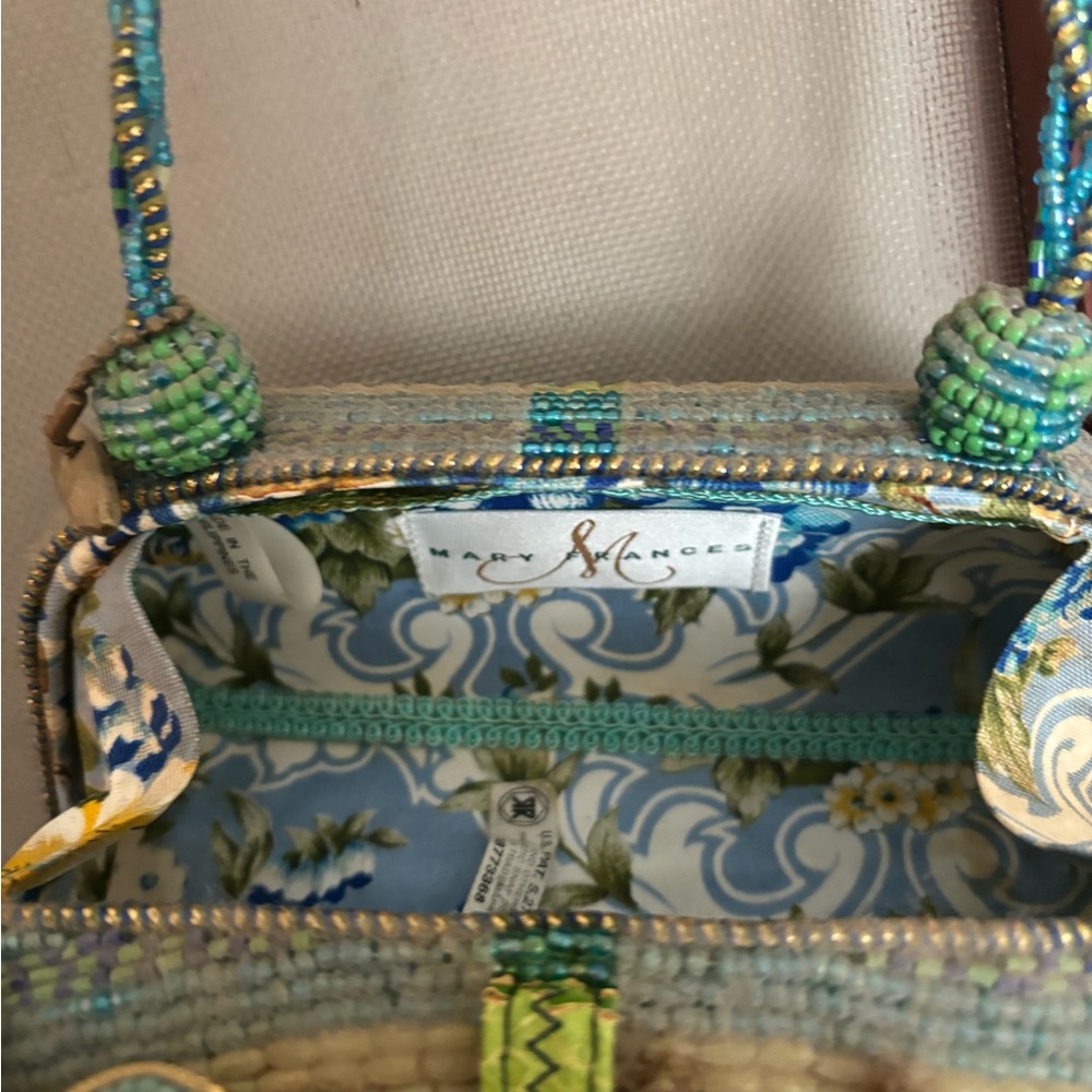 Mary Frances hard case  beaded purse - Picture 3 of 4